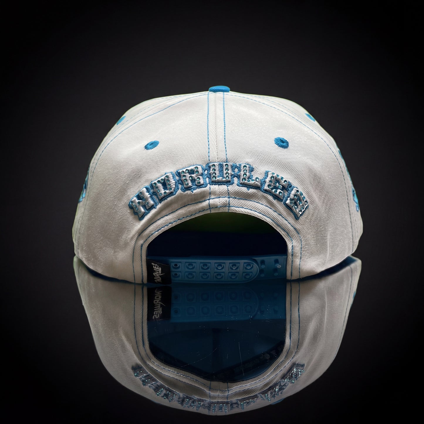 Cap White & Light Blue (Gorra Blanco y Azul Claro)
