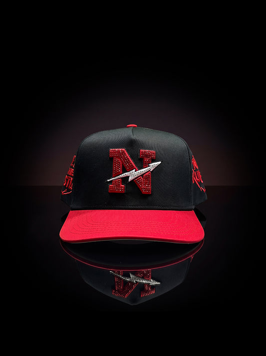 Cap Black & Crimson Red (Gorra Negro y Rojo Carmesí)
